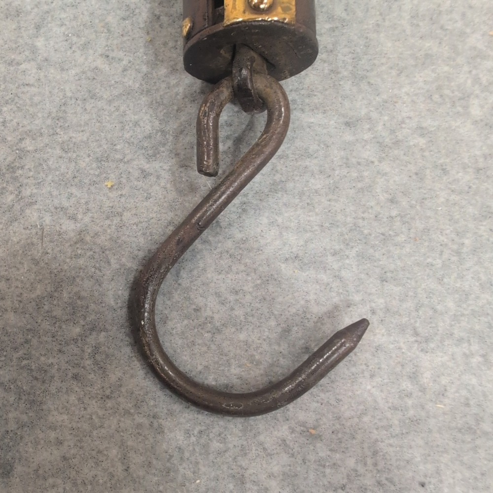 Antique Hanging Spring Scale Balance (0-50 lbs) – Made in USA – Brass Face - Picture 5 of 6